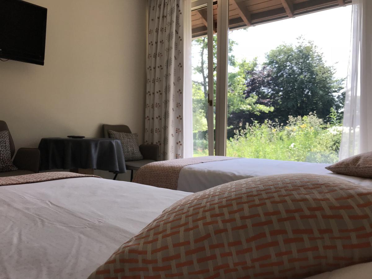 B&B La Romance Du Lac Робертвиль Экстерьер фото